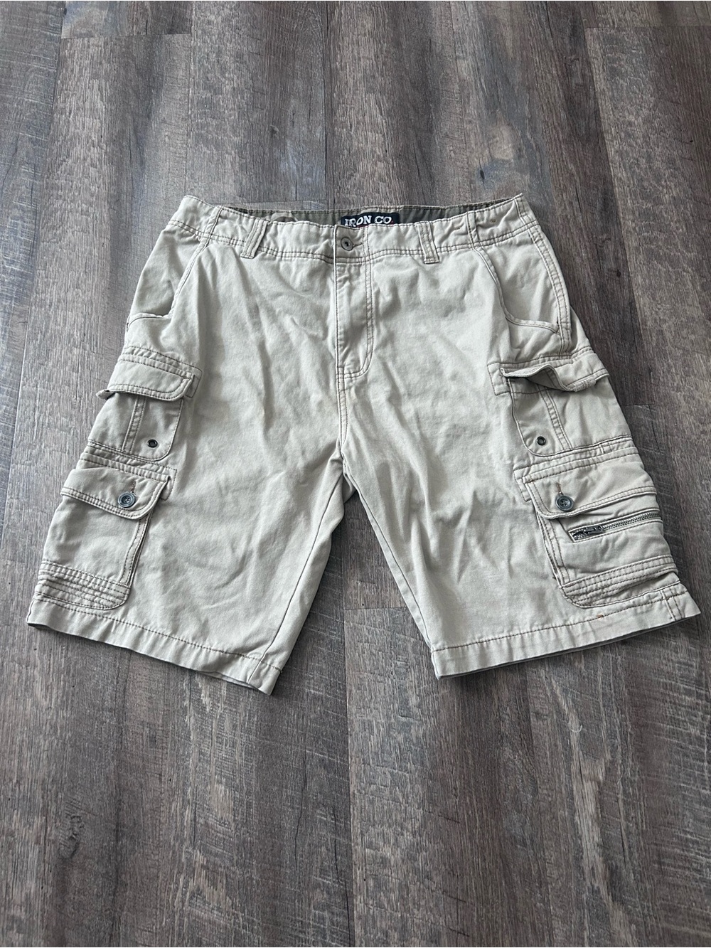 Iron Co Men’s Cargo Shorts Size 34 Khaki 100% Cotton Multi Pocket 10.5” Inseam